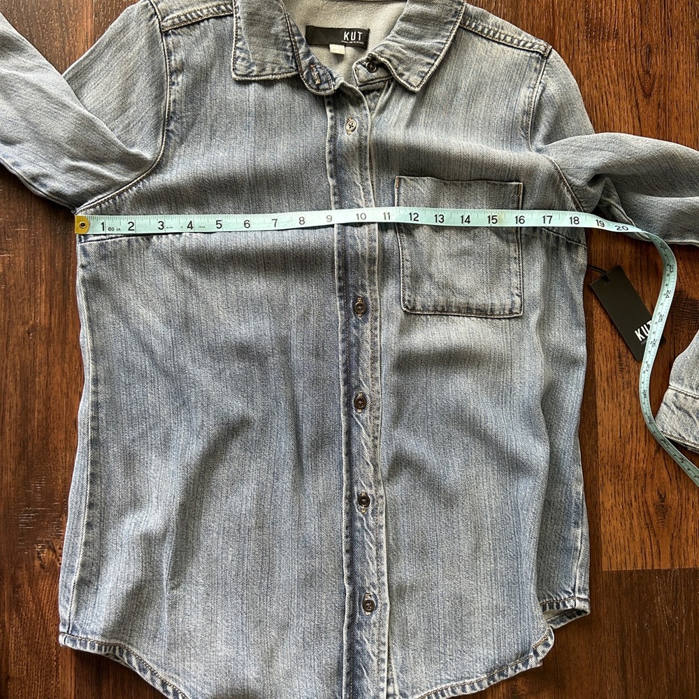 Kut From the Kloth Lyocell Chambray Button Down |… - image 8